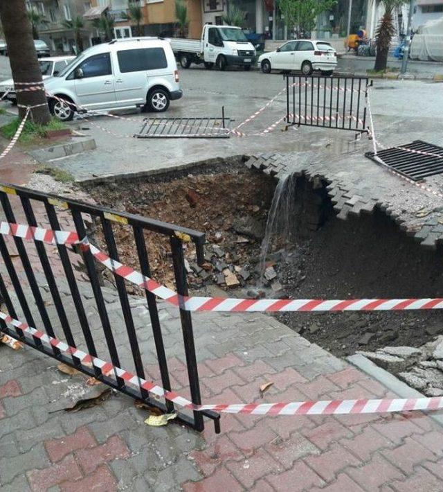 Anamur’u Şiddetli Yağmur Ve Fırtına Vurdu