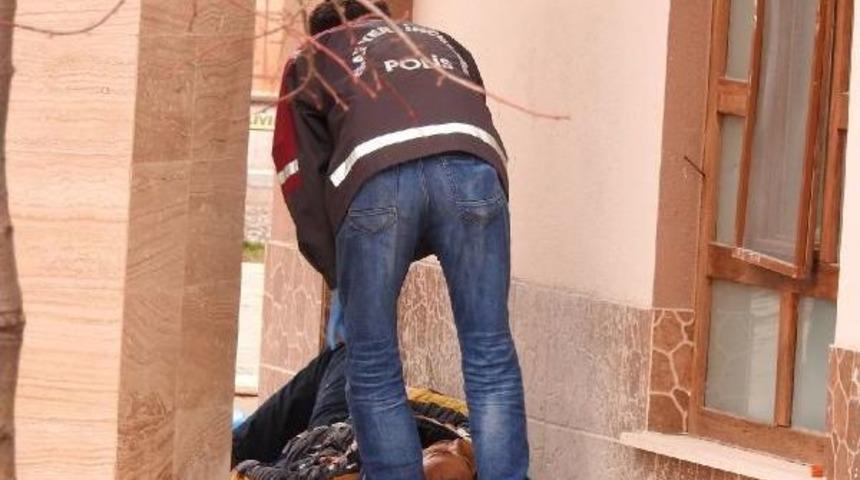 &Ccedil;orum'da Cami Avlusunda Pompalı Cinayet