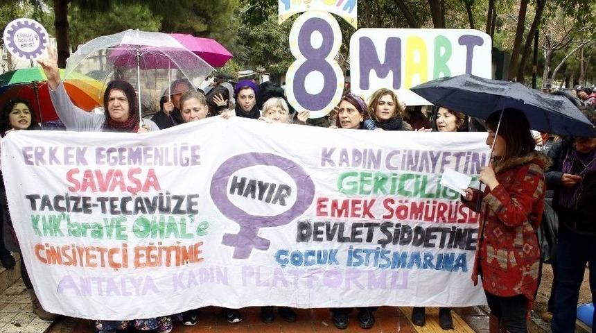 Kadınların Y&uuml;r&uuml;y&uuml;ş&uuml;ne İzin Verilmedi