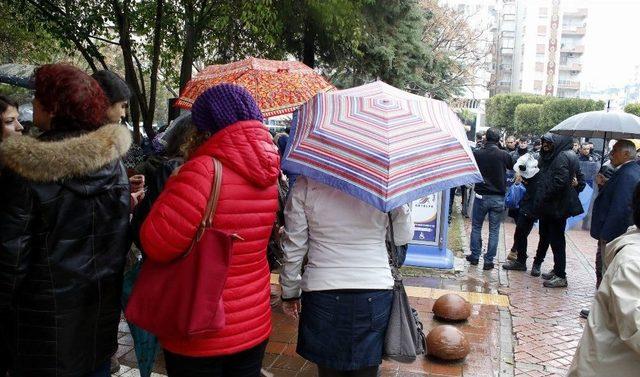 Kadınların Yürüyüşüne İzin Verilmedi