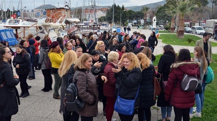 İşitme Engelliler Foça’yı Gezdi