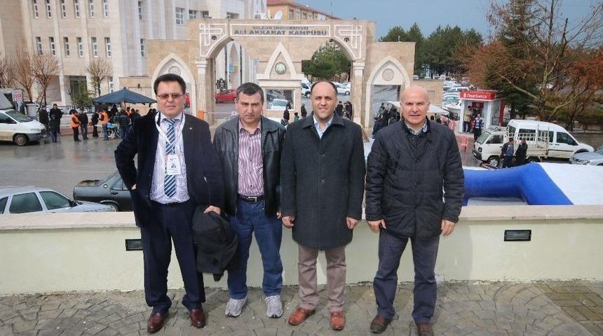 Beyşehir&rsquo;de Ygs&rsquo;ye Katılan &Ouml;ğrencilere Ve Velilere &Ccedil;orba İkramı