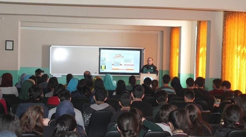 Lise &Ouml;ğrencileri 13 Yetime Kardeş Oldu