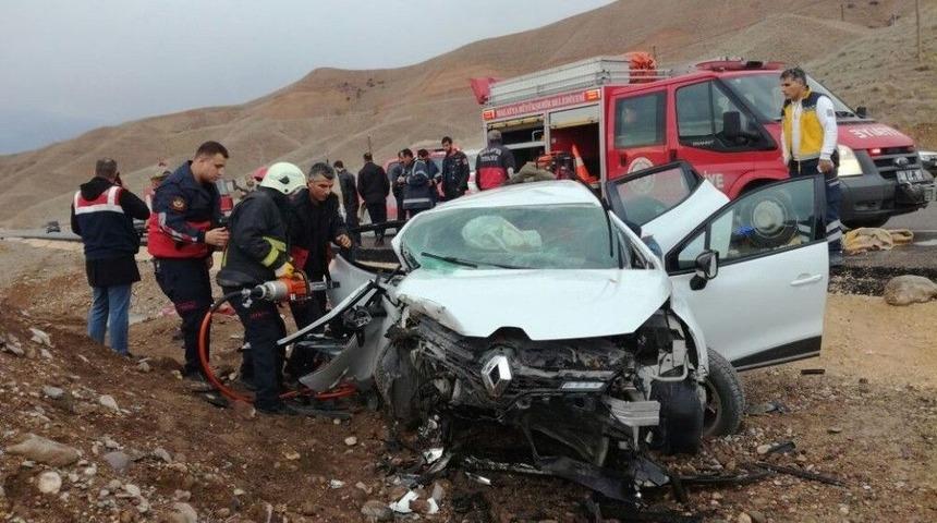 Malatya-sivas Karayolunda Kaza: 1 Ölü, 4 Yaralı