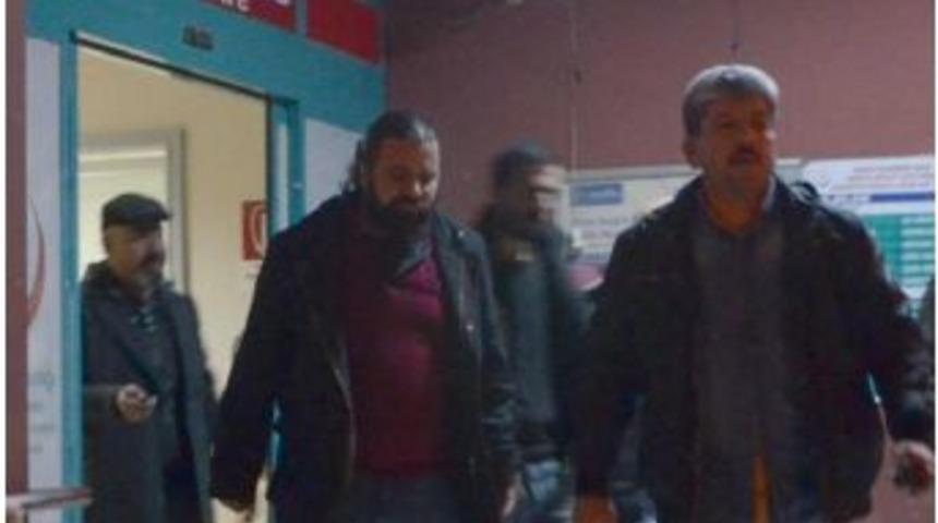 Annesini &Ouml;ld&uuml;rmekten Aranan Oğlu Yakalandı