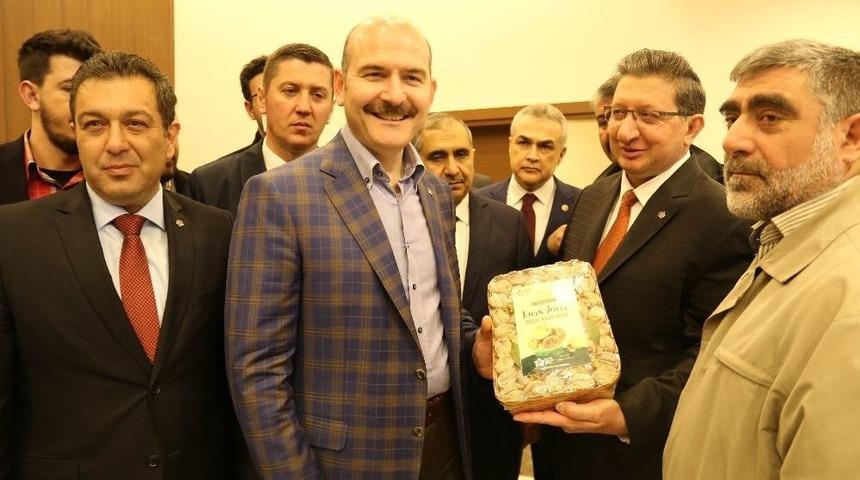 Bakan Soylu&rsquo;ya İncir Dopingi
