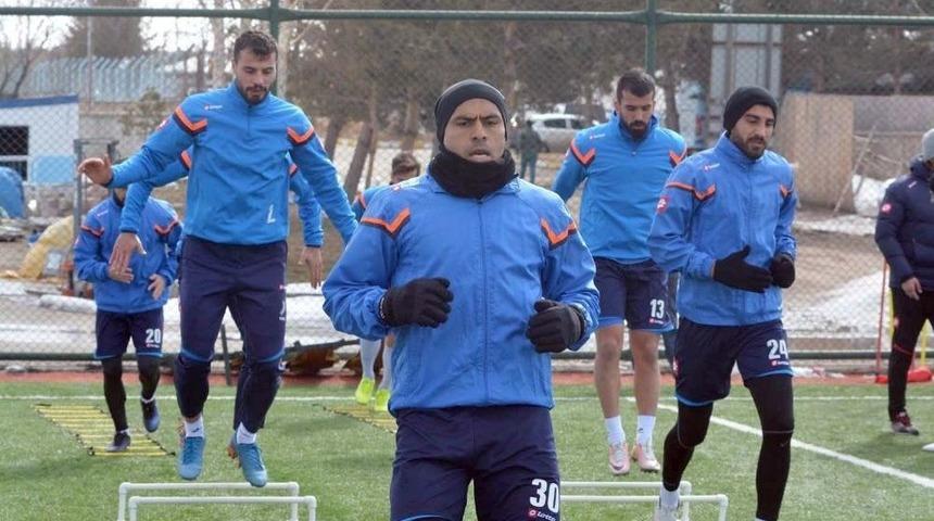 Mavi- Beyazlılar Da Sivas Mesaisi Başladı