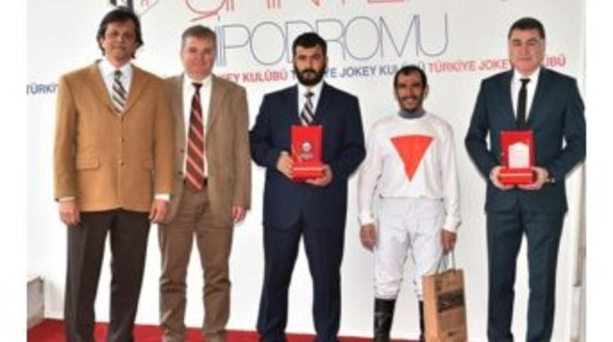 Fo&ccedil;alı Koşusu &ldquo;kola&ccedil;an&rdquo;ın