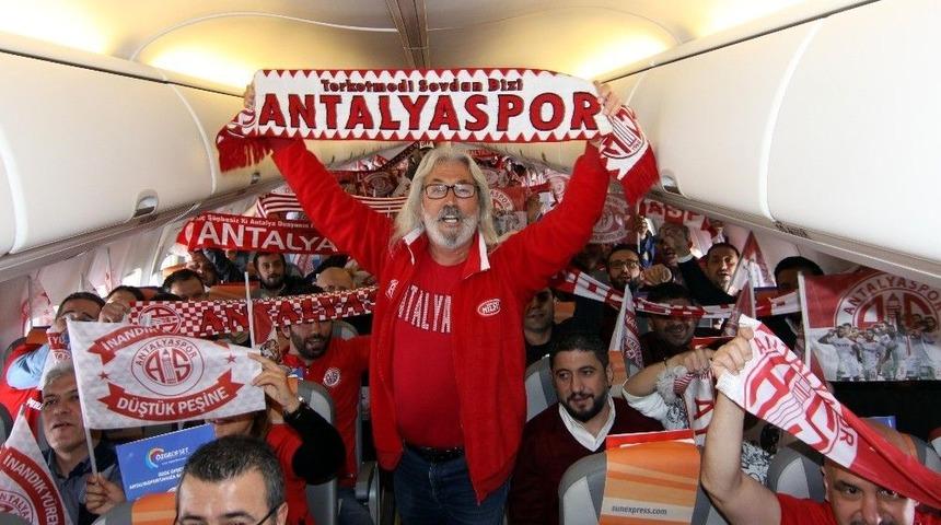 Antalyaspor U&ccedil;ağında Galibiyet Sevinci