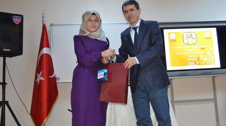 Gen&ccedil; Nida Kur&rsquo;an&rsquo;ı Kerim&rsquo;i G&uuml;zel Okuma Ve Hafızlık Yarışması D&uuml;zenlendi