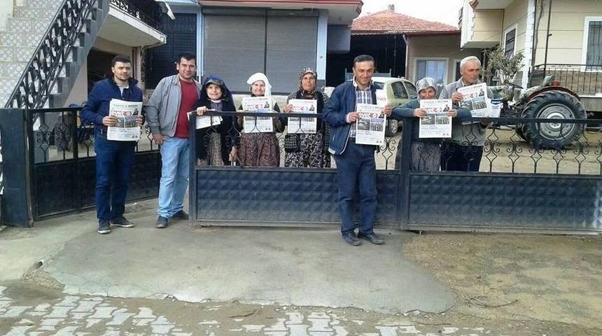 Sarıg&ouml;ll&uuml; Ak Gen&ccedil;ler "evet" Gazetesi Dağıttı