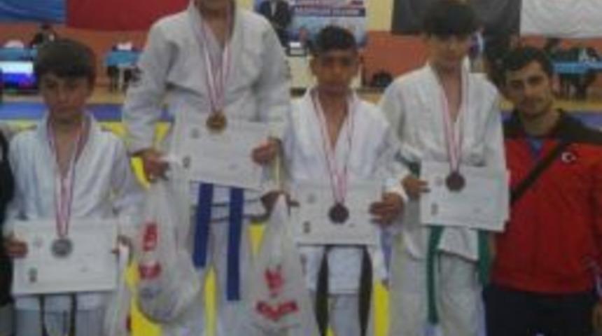 Kırşehirli Judocular T&uuml;rkiye Finaline Gidiyor
