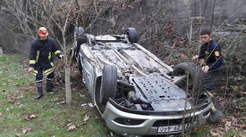 Otomobil Takla Attı: 2 Yaralı