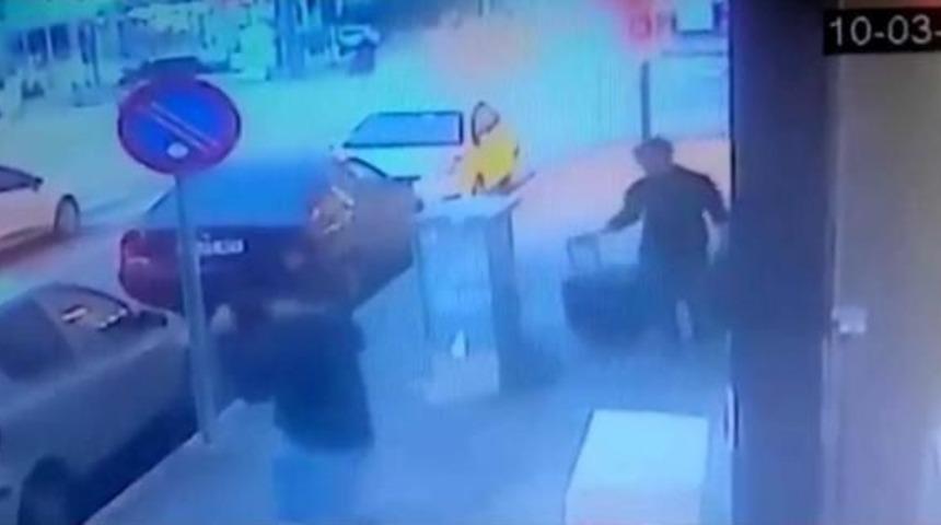 Bomba Korkusu Yaşatan Valizi Bırakan 2 Kişi Aranıyor