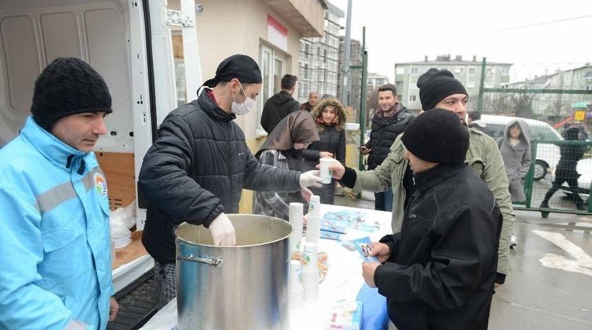 Tuzla Belediyesi&rsquo;nden Ygs Adaylarına &Ccedil;orba İkramı