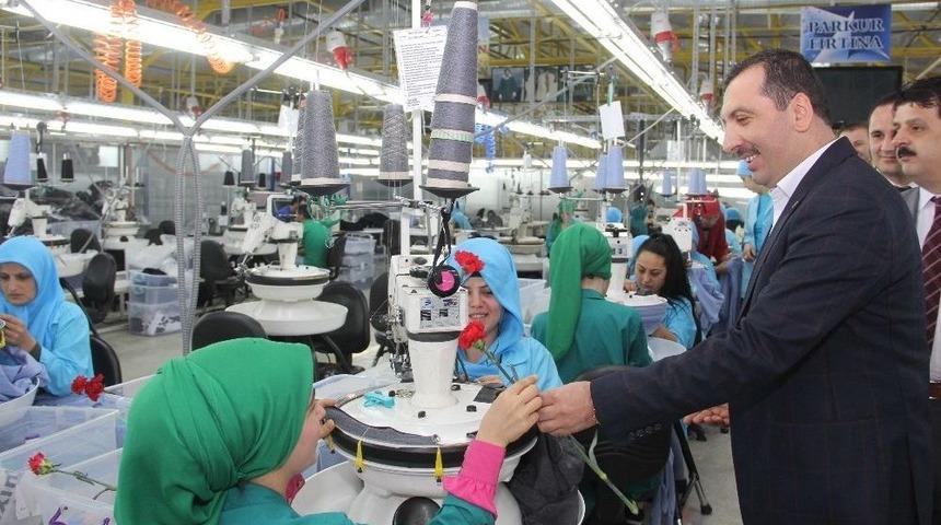 Sarıcaoğlu: &ldquo;kalkınmak İ&ccedil;in Sanayiye Ağırlık Vermeliyiz&rdquo;