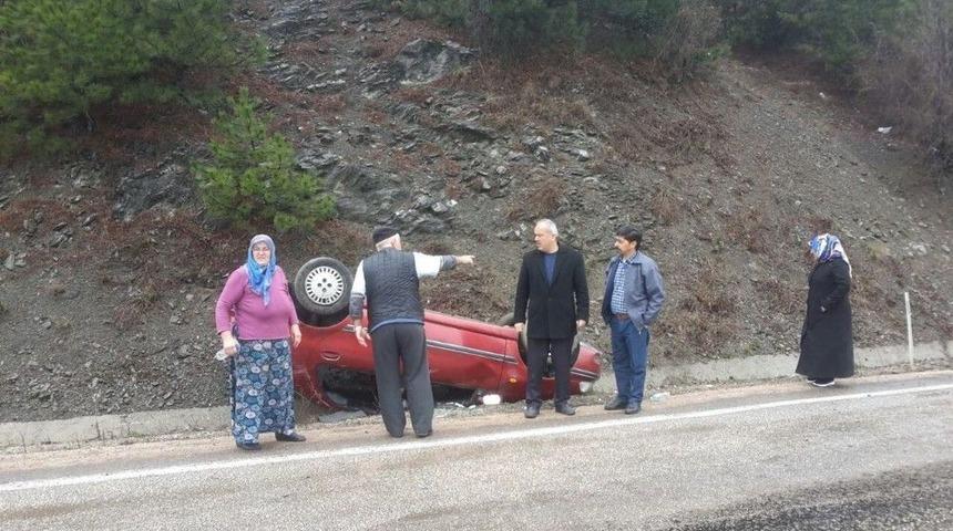 Karab&uuml;k&rsquo;te Trafik Kazası: 3 Yaralı