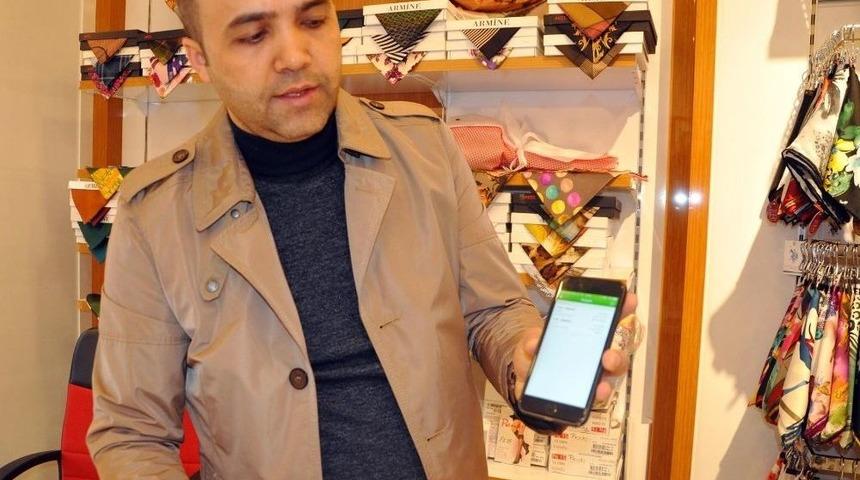 Hesabına Yanlışlıkla Yatırılan 100 Bin Lirayı Sahibine İade Edecek