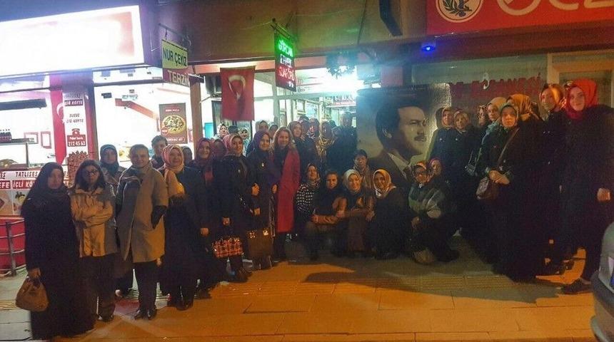 Boz&uuml;y&uuml;kl&uuml; Ak Kadınlar Ve Ak Gen&ccedil;ler "reis" Filmini İzledi