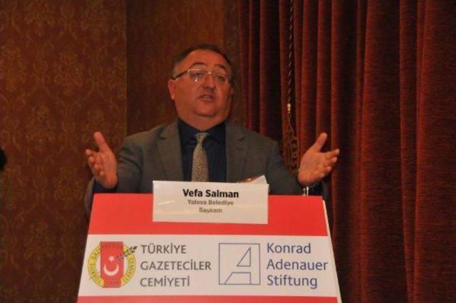 Yerel Gazetecilik Semineri Yalova'da Başladı