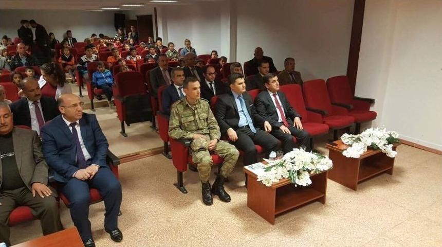 İstiklal Marşı&rsquo;nın Kabul&uuml; Ve Mehmet Akif Ersoy&rsquo;u Anma G&uuml;n&uuml; Elbeyli İl&ccedil;esinde T&ouml;renle Kutlandı