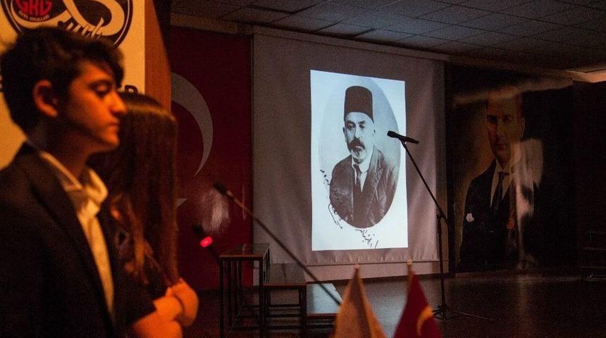 Lise &Ouml;ğrencileri, &rsquo;ya İstiklal, Ya &Ouml;l&uuml;m&rsquo; Oratoryosu Sahneledi