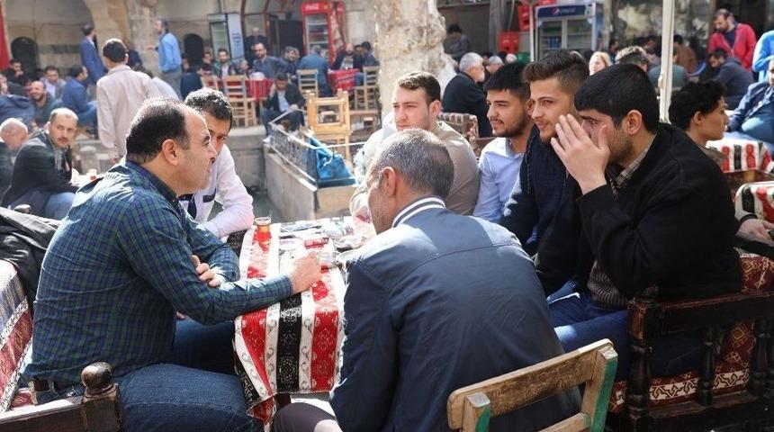 &Ccedil;ift&ccedil;i&rsquo;nin Halk Oylaması Mesaisi S&uuml;r&uuml;yor