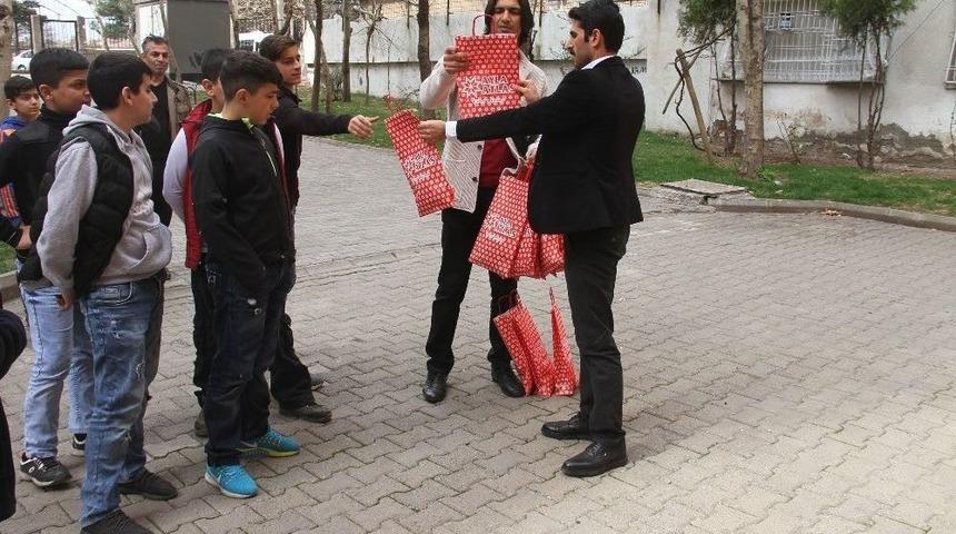 İstanbul&rsquo;dan Bağlarlı &Ccedil;ocuklarla Dayanışma