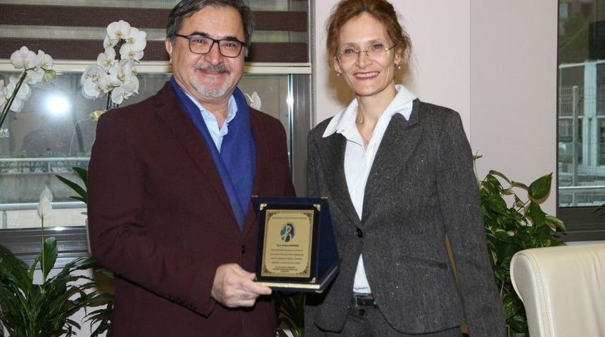 Pa&uuml;&rsquo;ye 700 Adet Fidan Bağışlandı