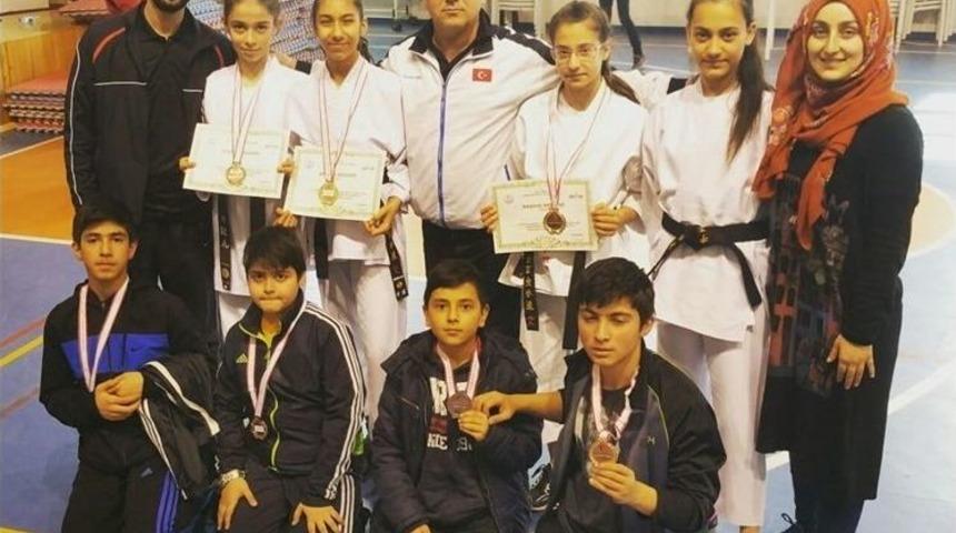 Karateciler Finallerde