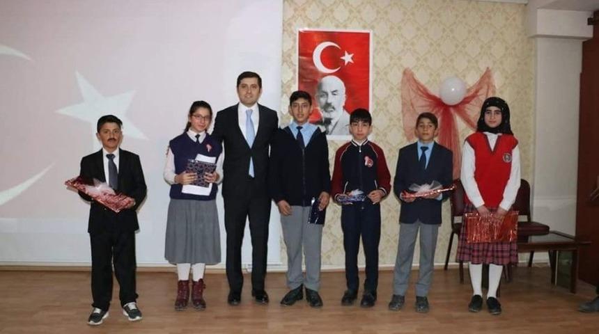 Tutak&rsquo;ta İstiklal Marşı&rsquo;nın Kabul&uuml;n&uuml;n 99. Yıl D&ouml;n&uuml;m&uuml; Kutlandı