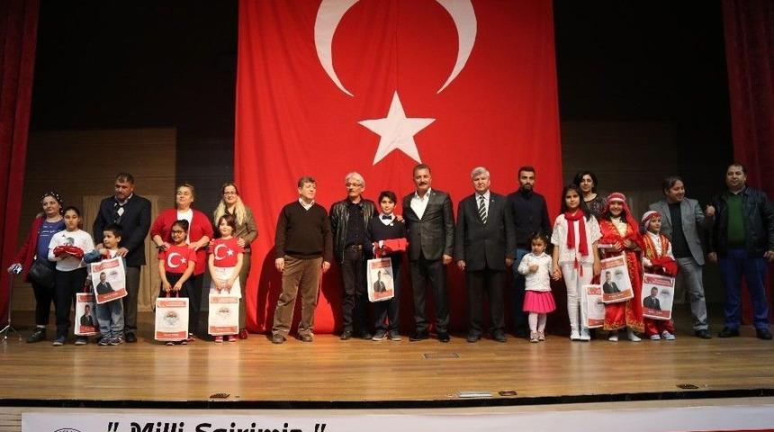 Toroslar&rsquo;da &Ouml;ğrenciler, İstiklal Marşı&rsquo;nı En G&uuml;zel Okumak İ&ccedil;in Yarıştı