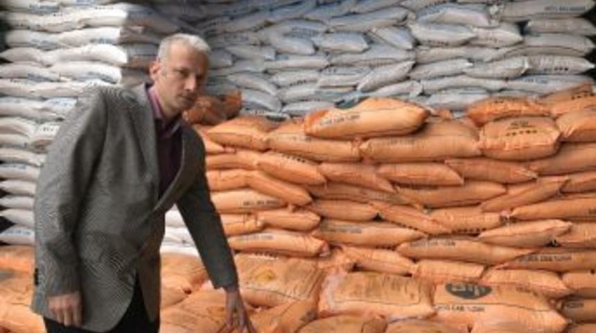 Fındık &Uuml;reticisine Kompoze G&uuml;bre &Ccedil;ağrısı