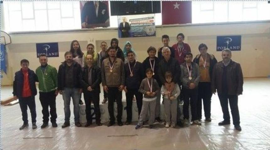 Bilecik&rsquo;te Satran&ccedil; Turnuvalarının En Hızlısı Belli Oldu