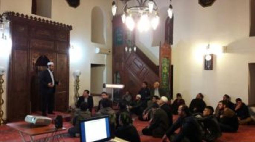 Ara&ccedil; M&uuml;ft&uuml;l&uuml;ğ&uuml;nden Gen&ccedil;lere Din Eğitimi