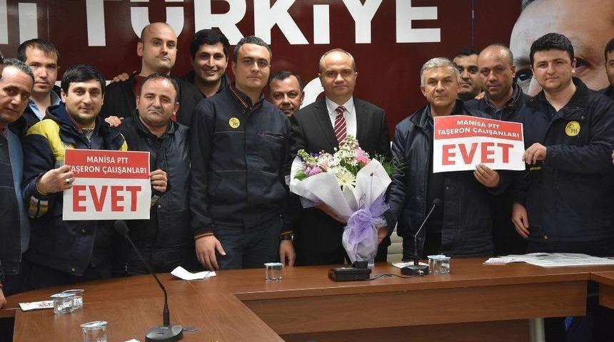 Ptt &Ccedil;alışanlarından Ak Parti&rsquo;ye &rsquo;evet&rsquo; Ziyareti