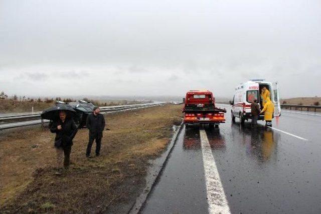 Tem'de 5 Araç Arka Arkaya Kaza Yaptı: 1 Ölü, 4 Yaralı