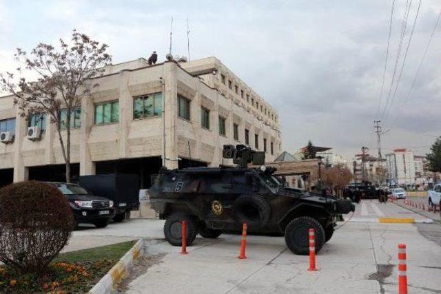 Batman'da Asılsız Bomba Ihbarı Paniğe Yol Açtı