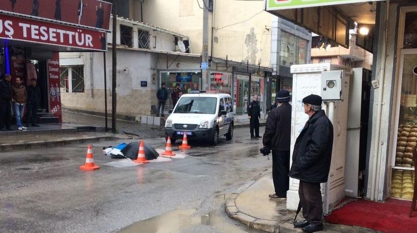 İzmir&rsquo;de İki Farklı Kaza: 2 &Ouml;l&uuml;