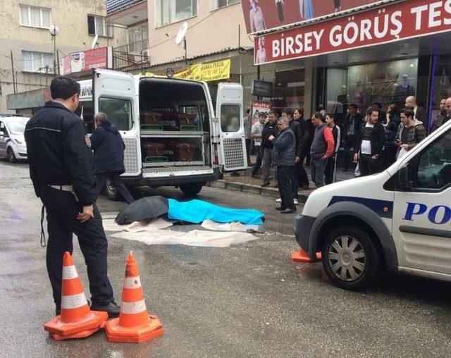 İzmir’de İki Farklı Kaza: 2 Ölü