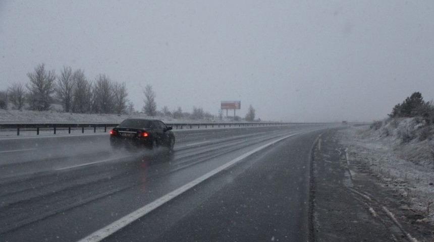 Bolu&rsquo;da Kar Yağışı Başladı
