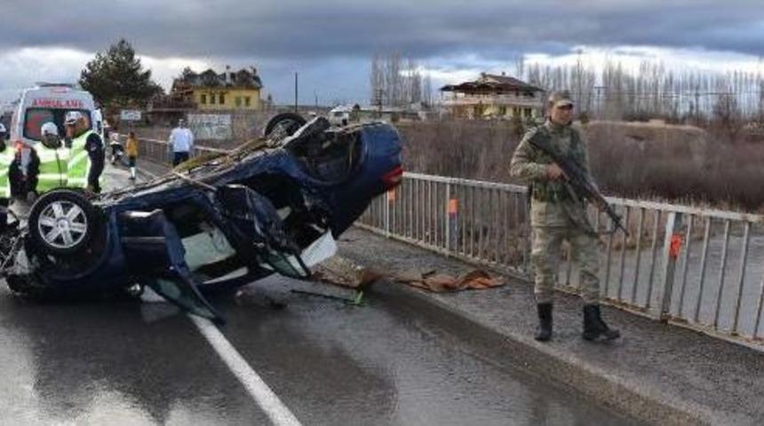 Sivas'ta Otomobil Irmağa U&ccedil;tu: 2 &Ouml;l&uuml;