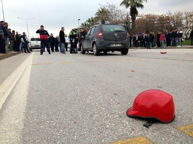 Otomobille Motosiklet Çarpıştı: 1 Ağır Yaralı