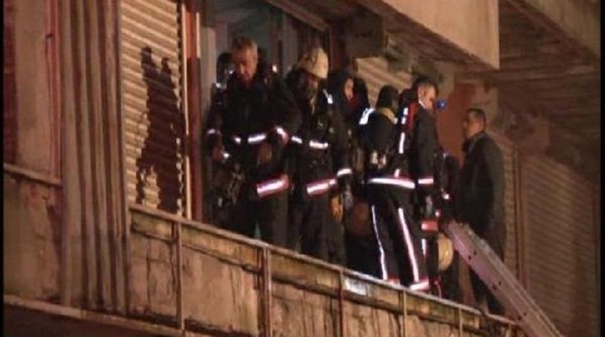 Ey&uuml;p'te Korkutan Yangın