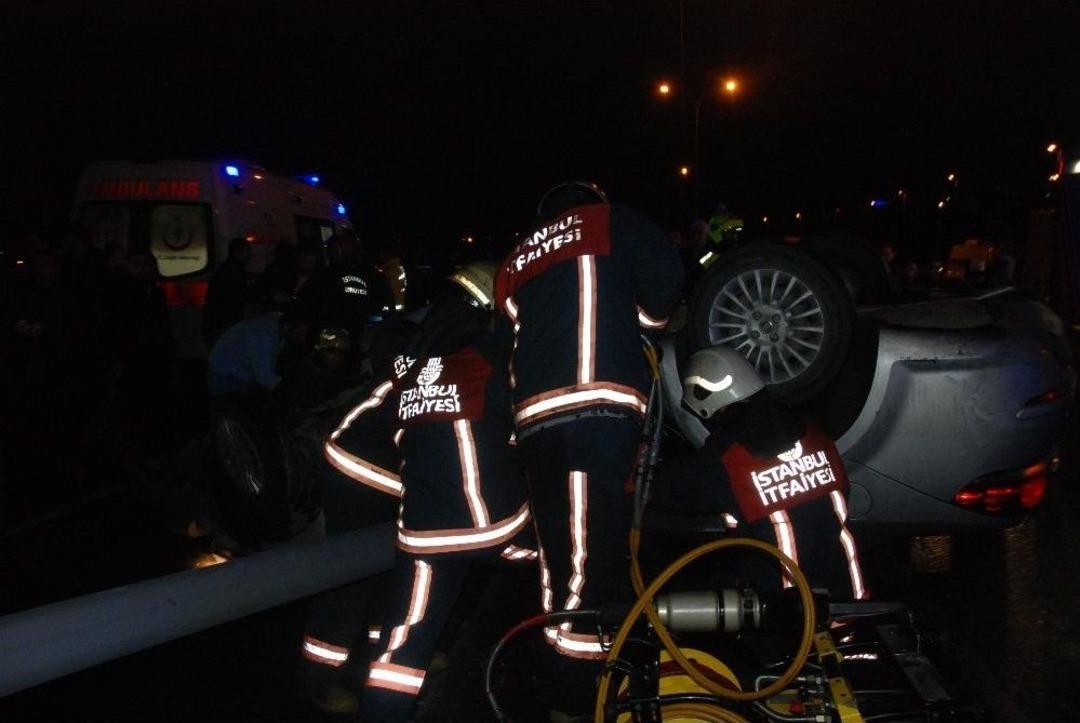 E-5 Karayolunda Takla Atan Otomobilin S&uuml;r&uuml;c&uuml;s&uuml; Feci Şekilde Hayatını Kaybetti