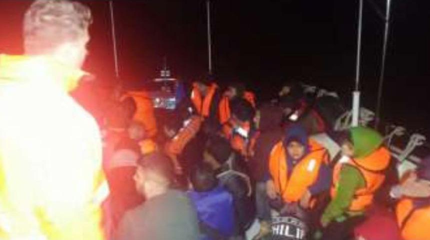 Kuşadası Ve Didim’de Aralarında Çocuk Ve Hamile Kadın Bulunan 51 Kaçak Göçmen Yakalandı