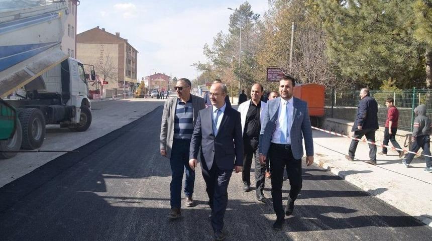 Başkan G&uuml;lc&uuml;oğlu, Asfaltlama &Ccedil;alışmalarını Yerinde İnceledi