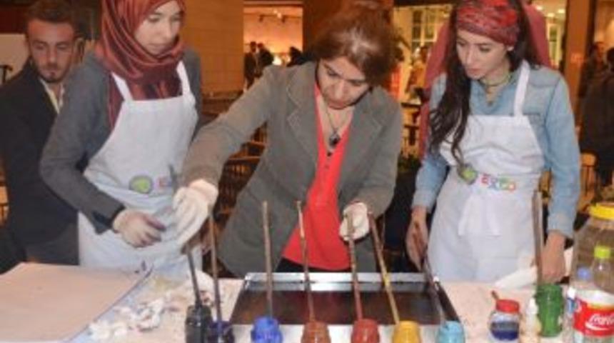 Piazza&rsquo;da Ebru At&ouml;lyesi D&uuml;zenlendi