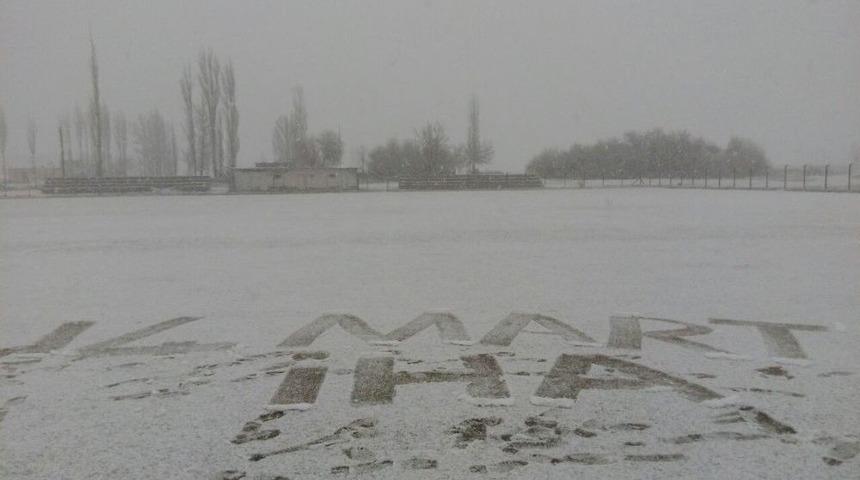 Nevşehir&rsquo;de Mart Karı S&uuml;rprizi