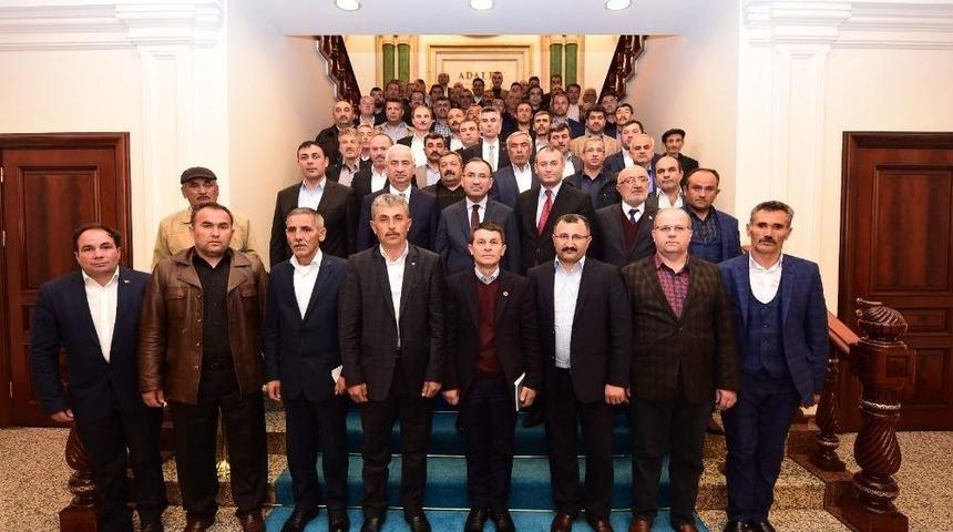 Bakan Bozdağ, Muhtarları Ağırladı